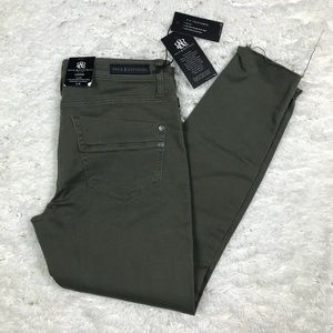 Rock & Republic Kashmere Legging Skinny Jeans